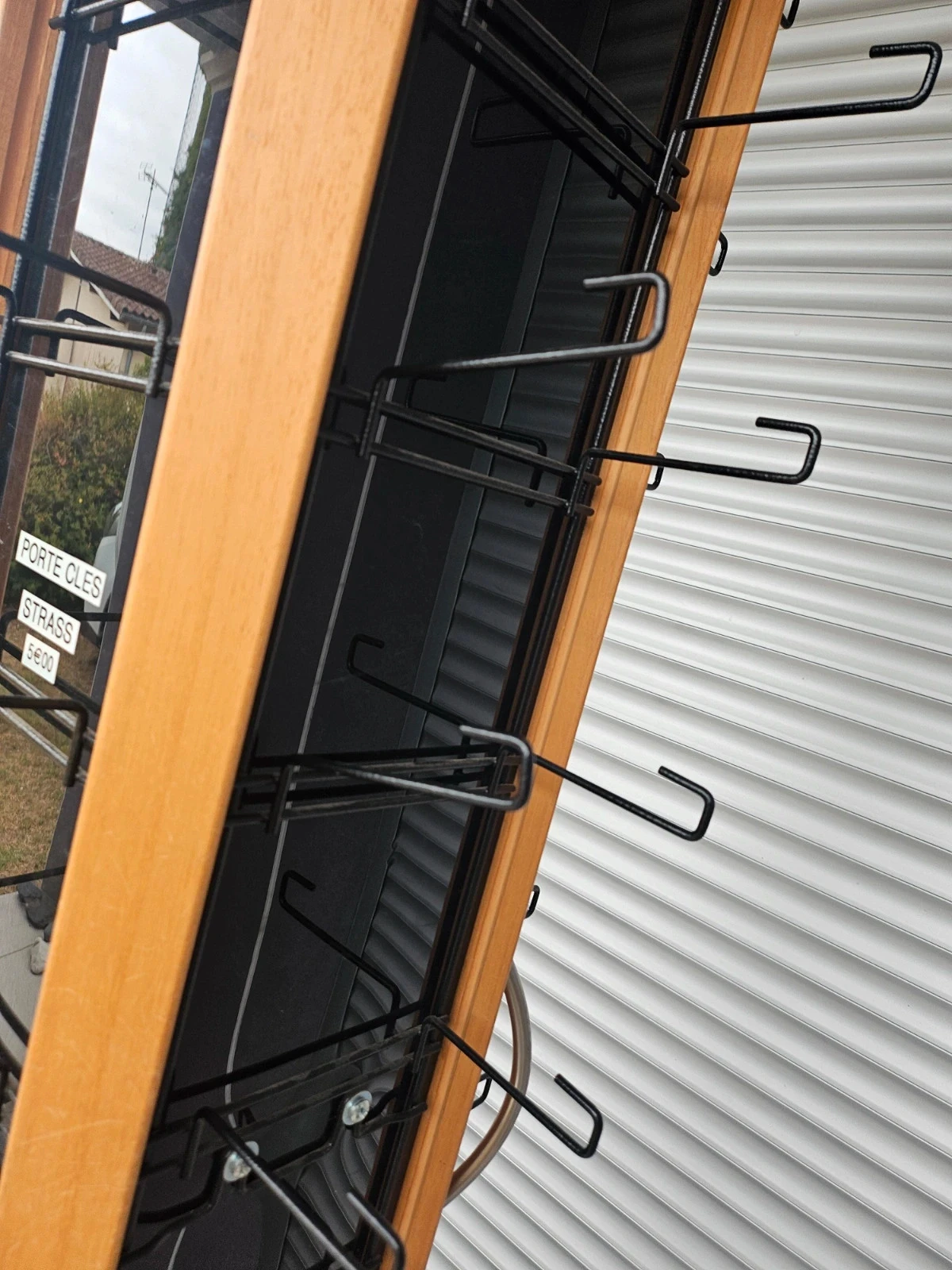 Professionele tourniquet display te halen in Villeneuve de Marsan winkel – photo 2